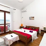 Neva Apartman